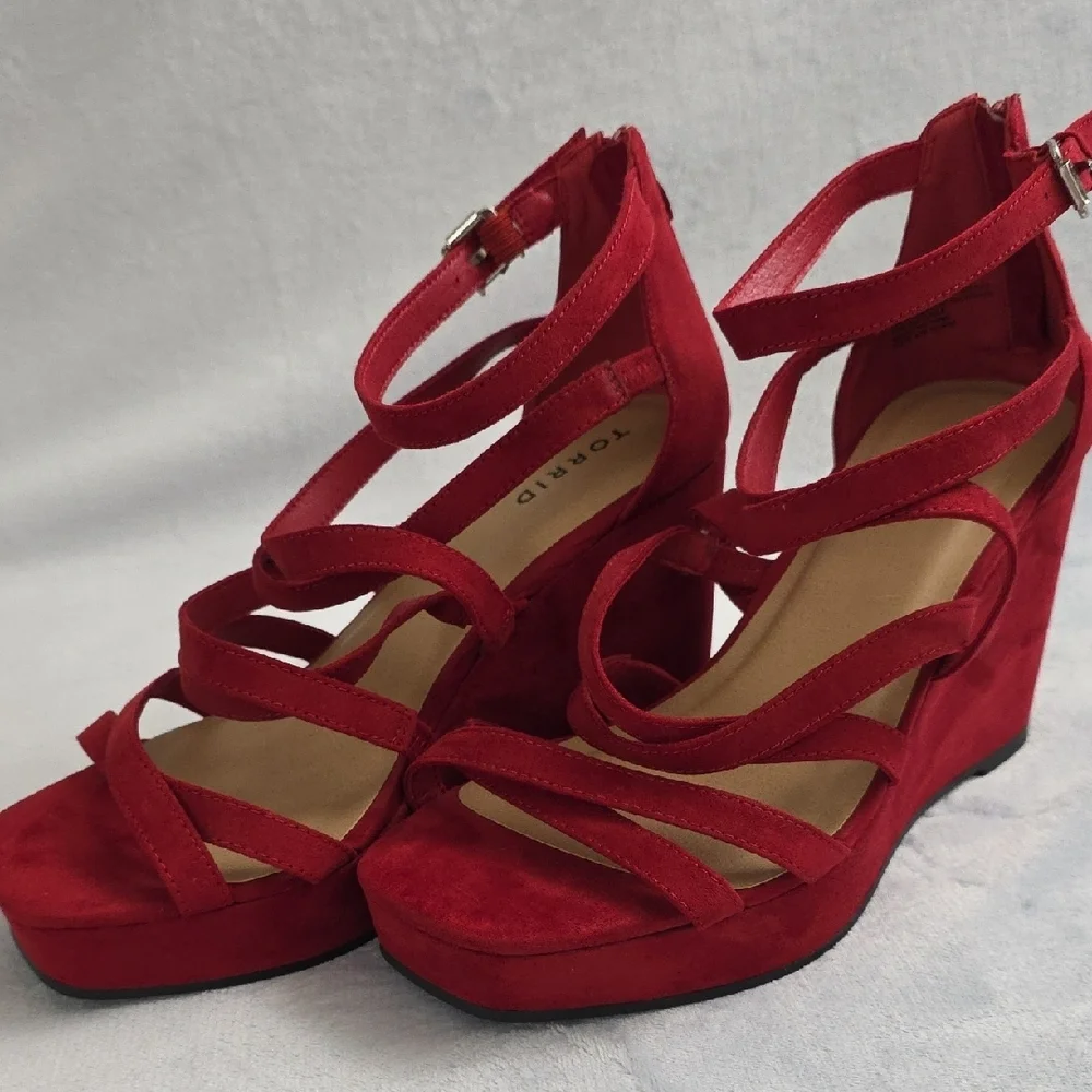 Torrid Red Strappy Platform Wedge Heels Size 10WW Wide Ankle Strap Sandals